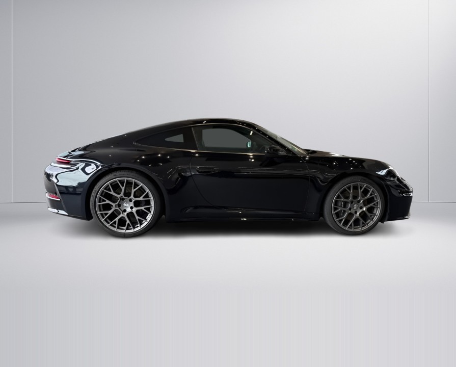 Porsche 911 Carrera (2)