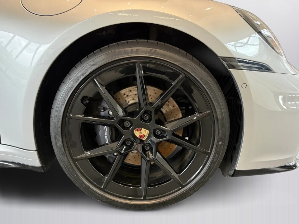 Porsche 911 Carrera Cabriolet - foto 23