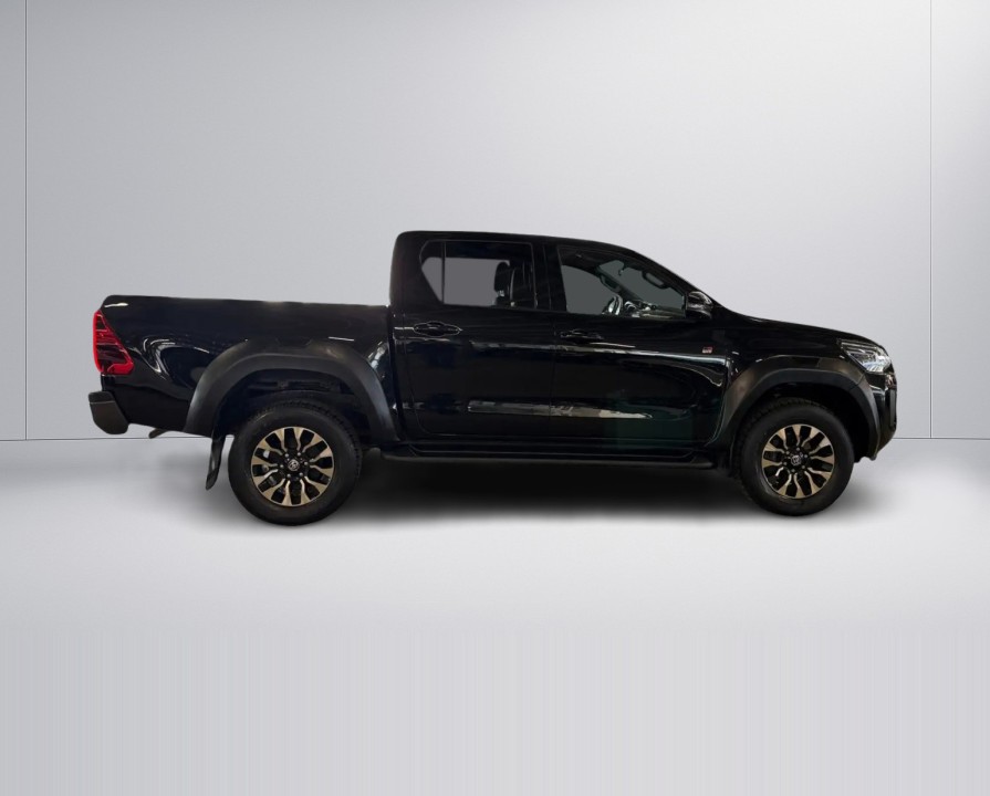 TOYOTA Hilux 2024 — imagine 2