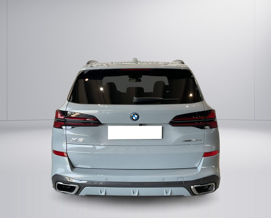 BMW X5 2024 — imagine 5