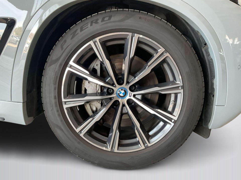 BMW X5 xDrive50e - foto 13