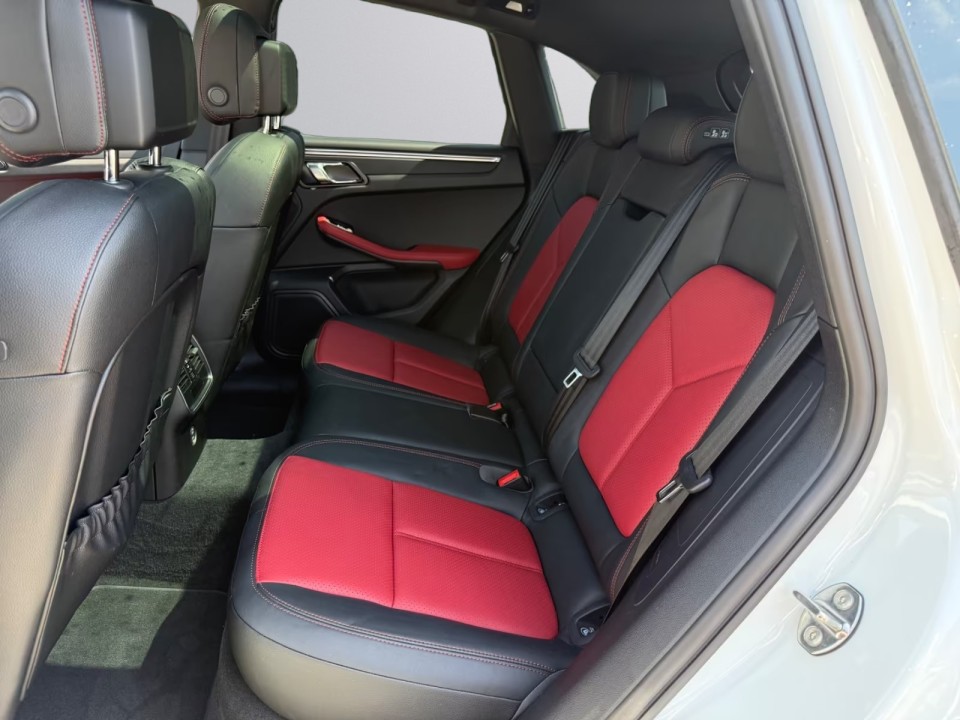 Porsche Macan - foto 16