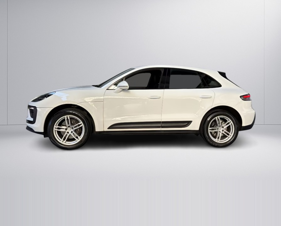 PORSCHE Macan 2022 — imagine 3