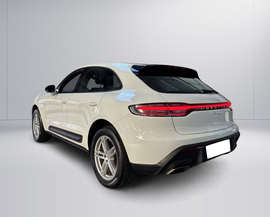 PORSCHE Macan 2022 — imagine 4