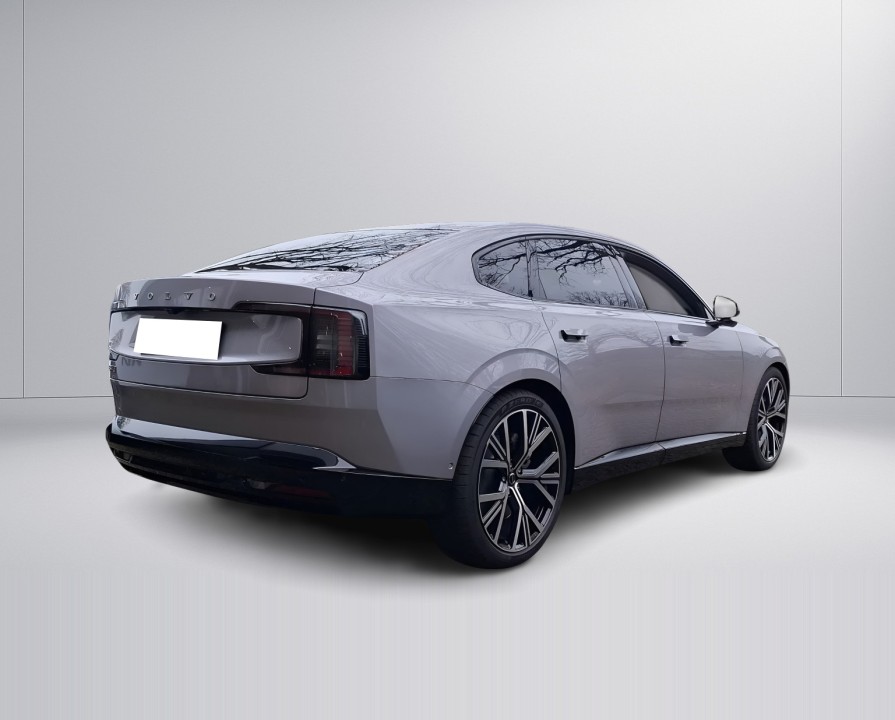 VOLVO Unknown Model 2025 — imagine 3