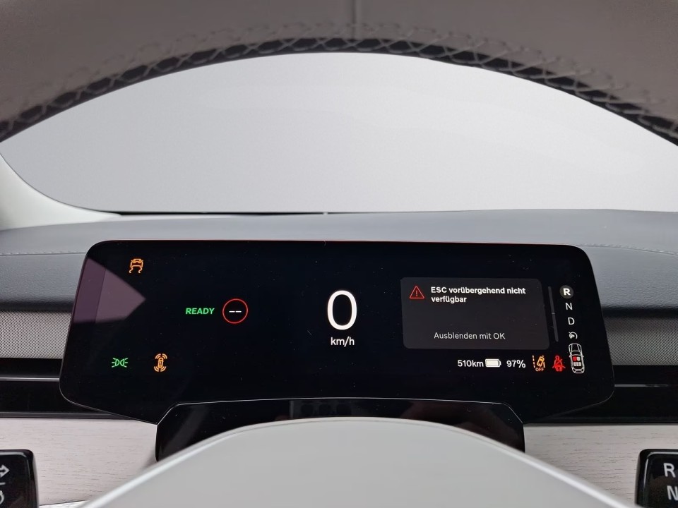 VOLVO Unknown Model 2025 — imagine 19
