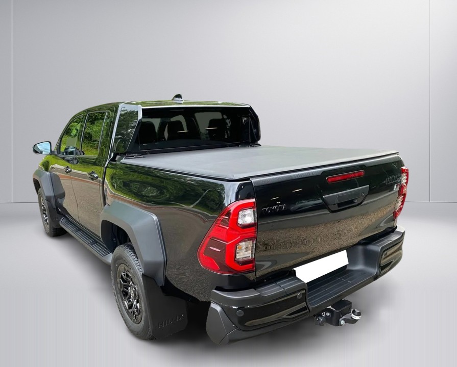 TOYOTA Hilux 2025 — imagine 2