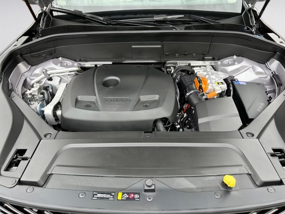 Volvo XC 90 T8 Recharge AWD Ultra Bright - foto 18