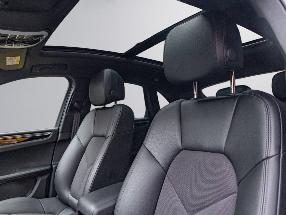 PORSCHE Macan 2023 — imagine 17