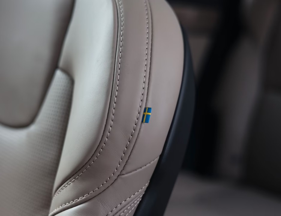 Volvo XC 90 T8 Recharge AWD Ultra Dark - foto 17
