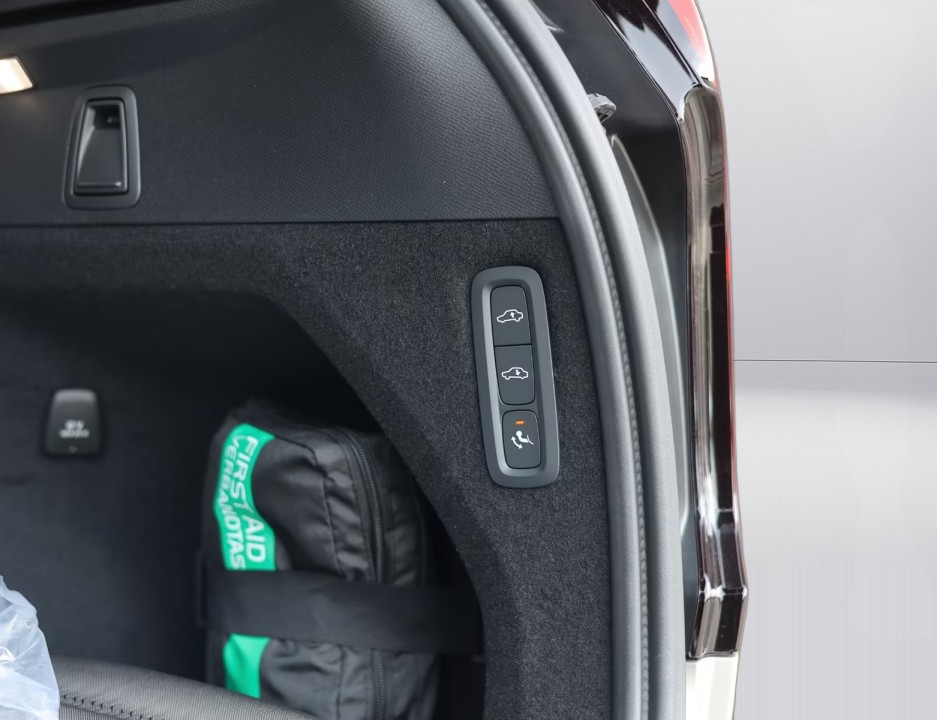 Volvo XC 90 T8 Recharge AWD Ultra Dark - foto 32