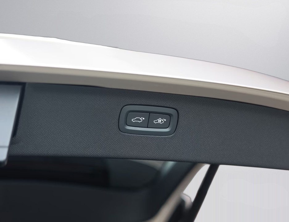 Volvo XC 90 T8 Recharge AWD Ultra Dark - foto 31