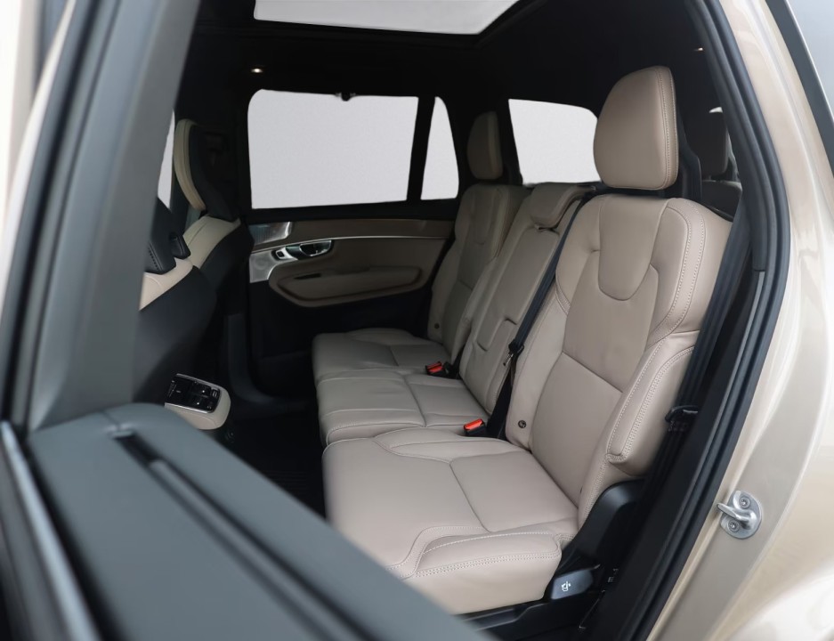 VOLVO XC90 2026 — imagine 17