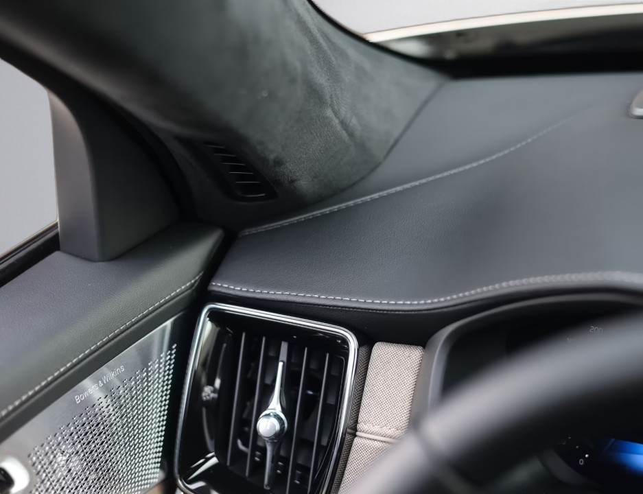 Volvo XC 90 T8 Recharge AWD Ultra Dark - foto 28