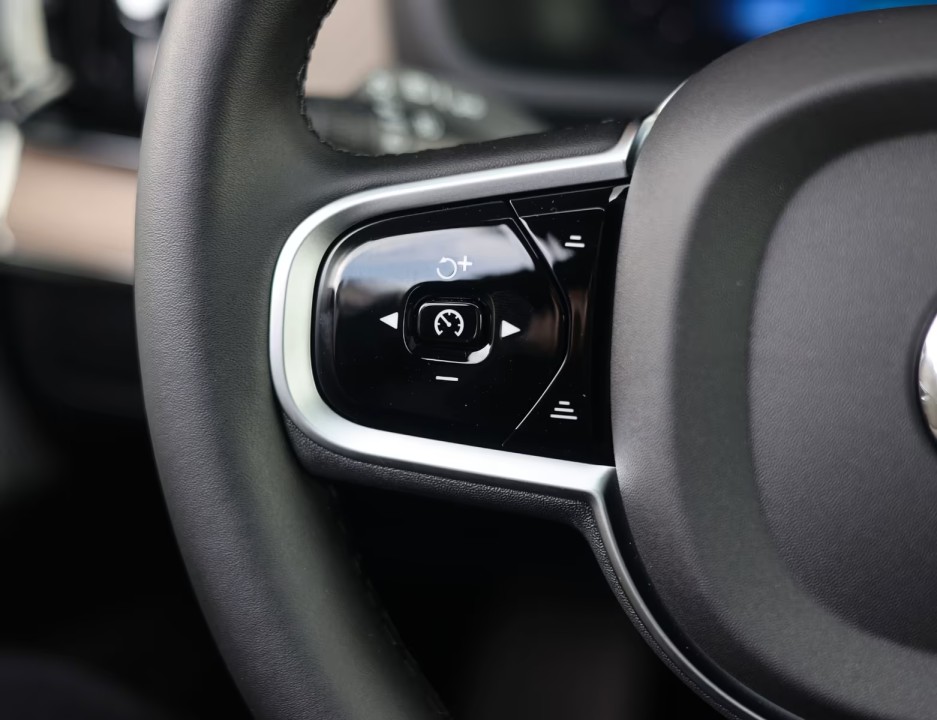 Volvo XC 90 T8 Recharge AWD Ultra Dark - foto 21