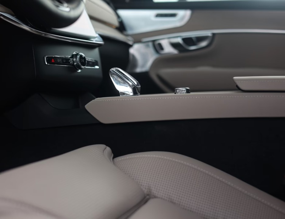 Volvo XC 90 T8 Recharge AWD Ultra Dark - foto 23
