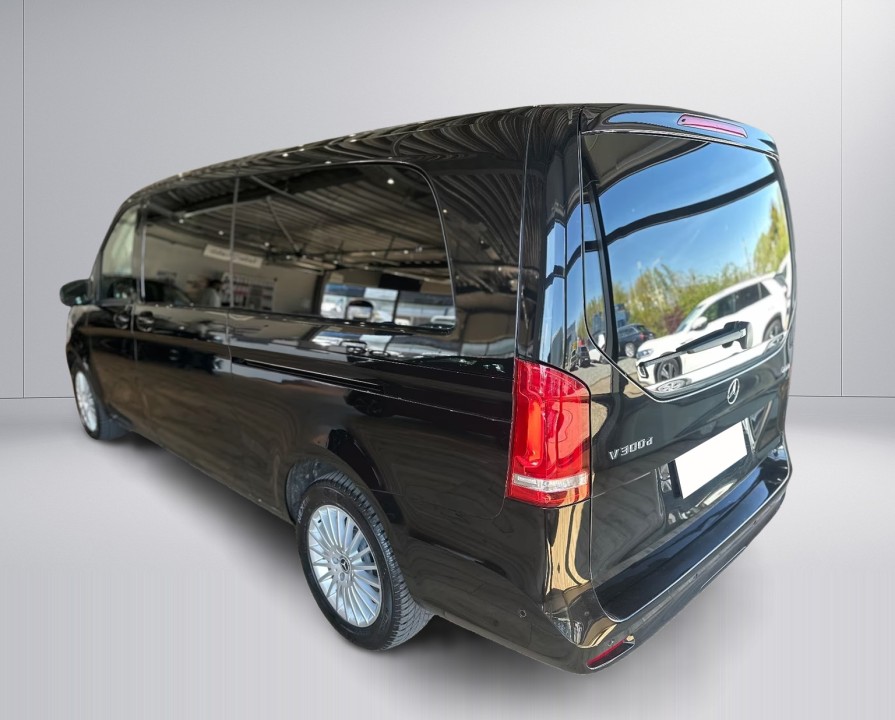 MERCEDES-BENZ V-Class 2023 — imagine 4