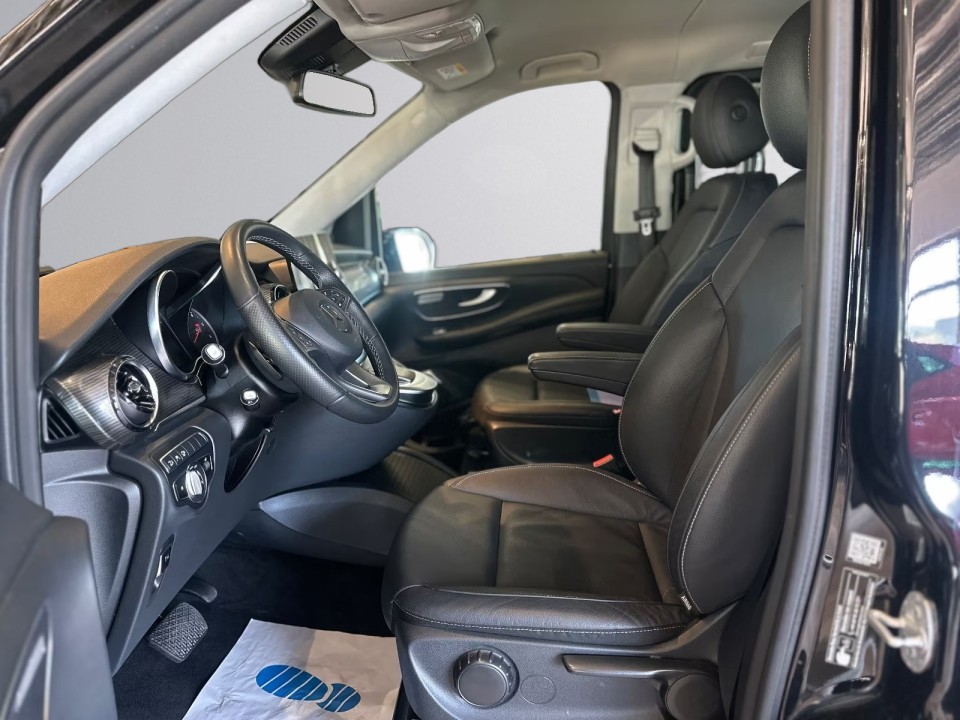 MERCEDES-BENZ V-Class 2023 — imagine 17