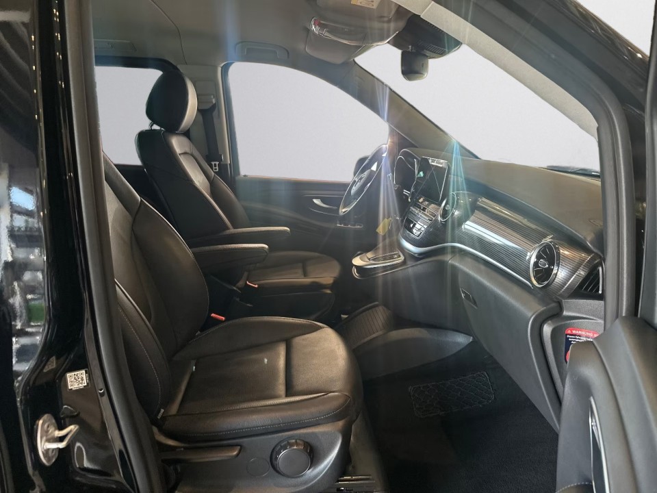 MERCEDES-BENZ V-Class 2023 — imagine 18