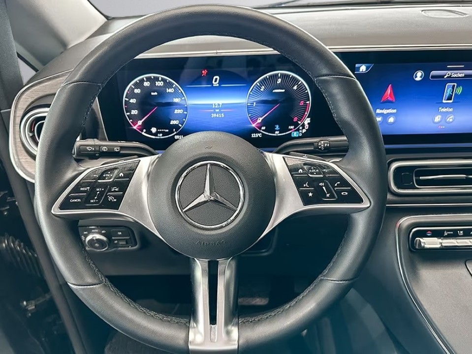 MERCEDES-BENZ V-Class 2024 — imagine 16
