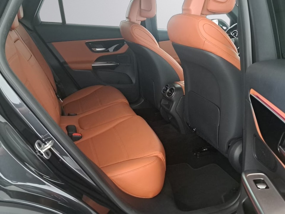 Mercedes-Benz GLC 300e 4MATIC Avantgarde - foto 11