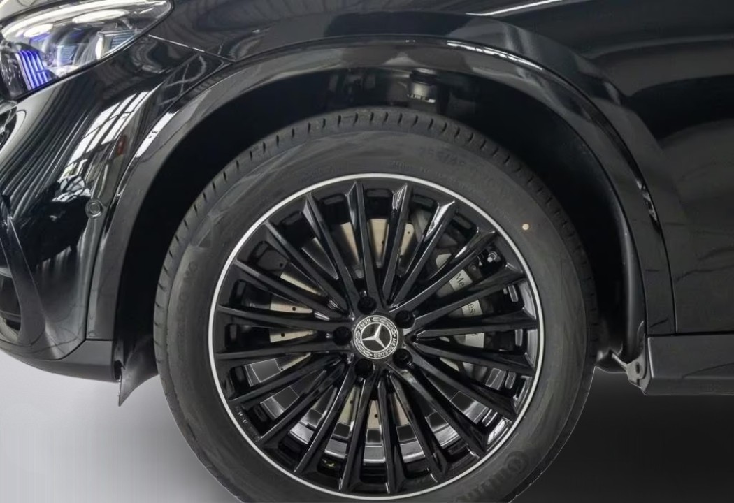 Mercedes-Benz GLC 300e 4MATIC AMG Line - foto 16