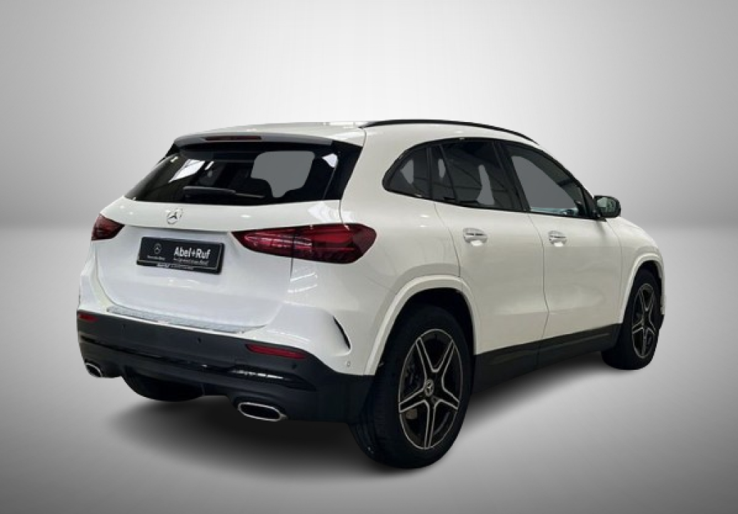 Mercedes-Benz GLA 200 AMG Line (4)