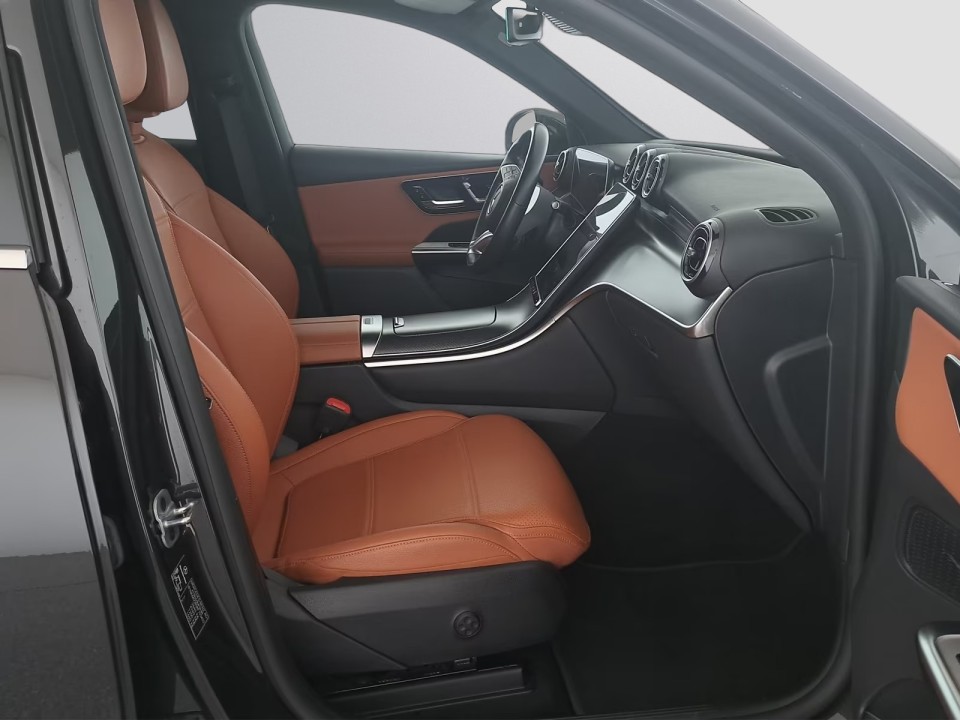 Mercedes-Benz GLC 300e 4MATIC Avantgarde - foto 14