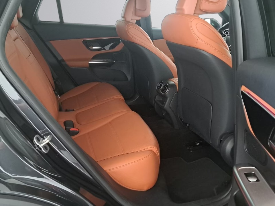 Mercedes-Benz GLC 300e 4MATIC Avantgarde - foto 18