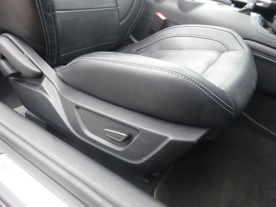 Ford Mustang - foto 17