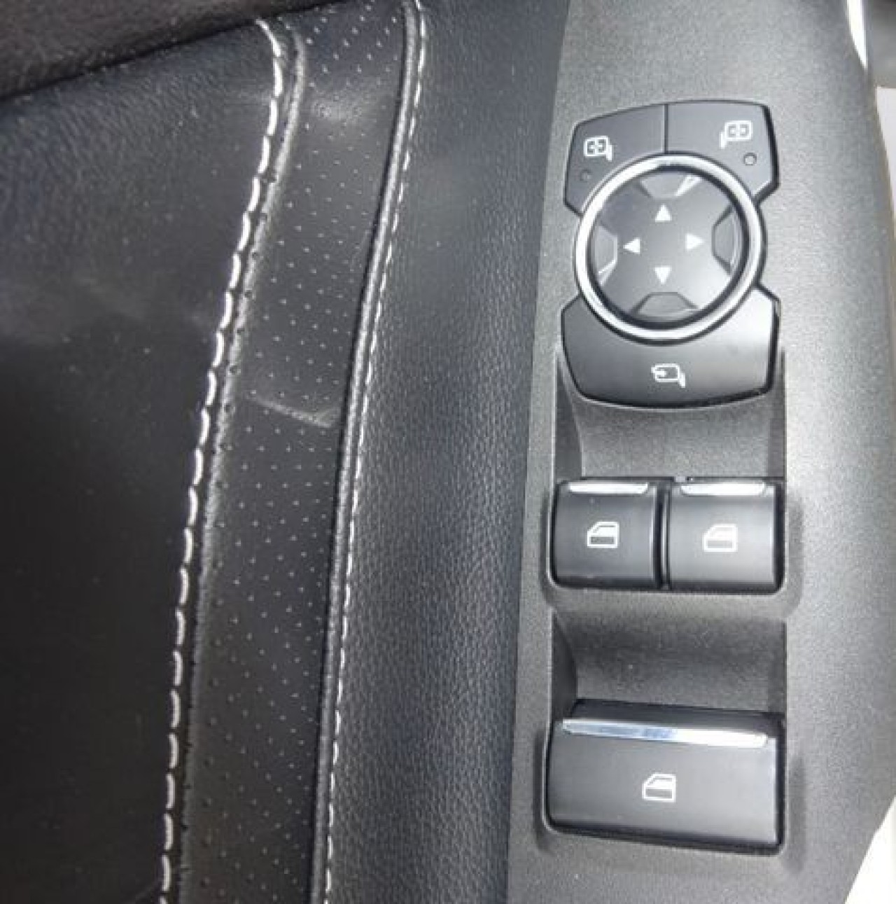 Ford Mustang - foto 27