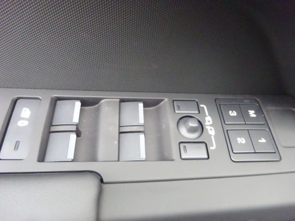 Land Rover Defender X-Dynamic HSE - foto 20