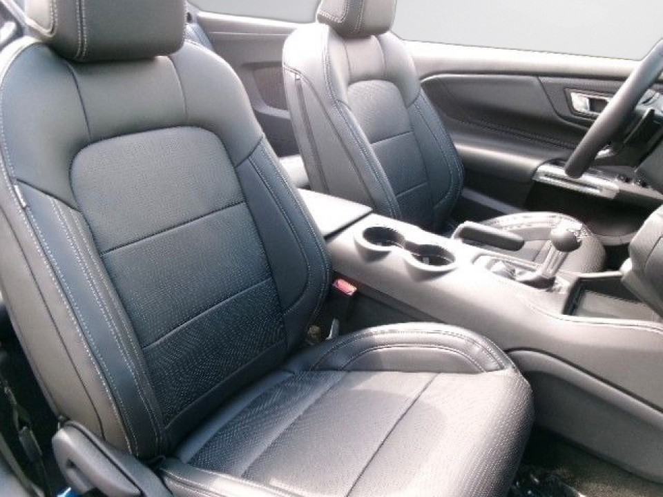 Ford Mustang GT Cabrio - foto 11