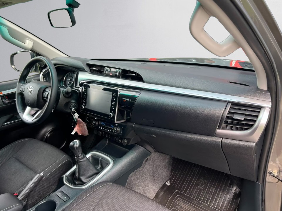 TOYOTA Hilux 2023 — imagine 19