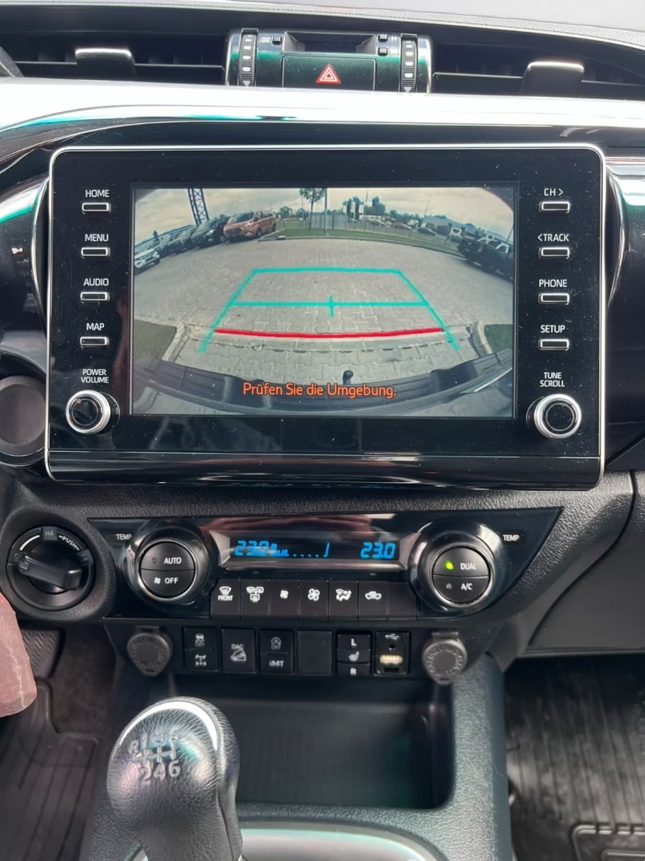Toyota Hilux Comfort - foto 16