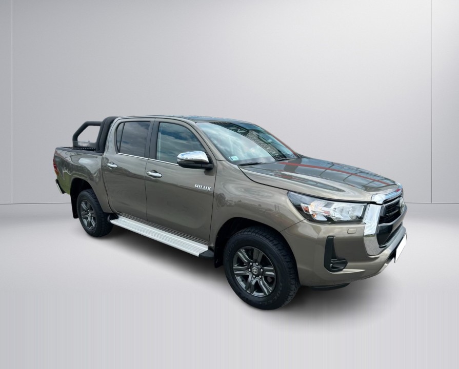 TOYOTA Hilux 2023