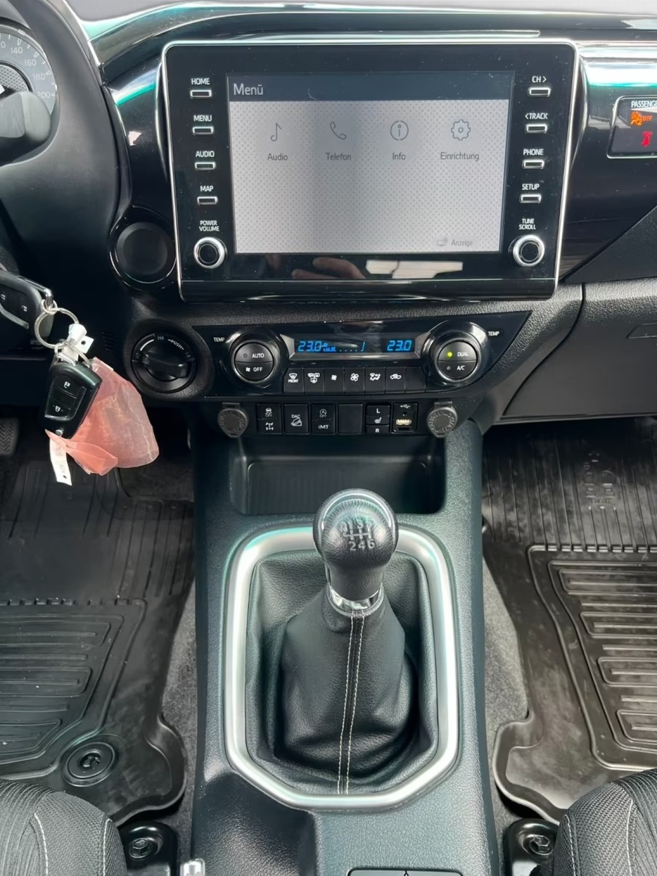 Toyota Hilux Comfort - foto 15