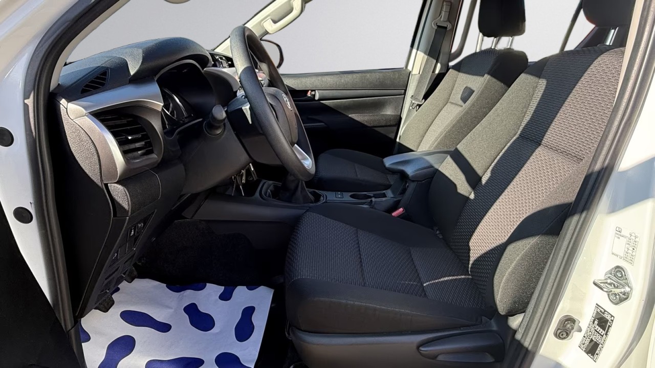 TOYOTA Hilux 2024 — imagine 16