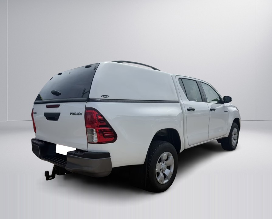 TOYOTA Hilux 2023 — imagine 2