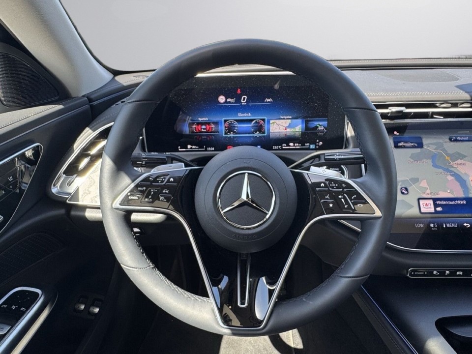 Mercedes-Benz E 300e Avantgarde - foto 12