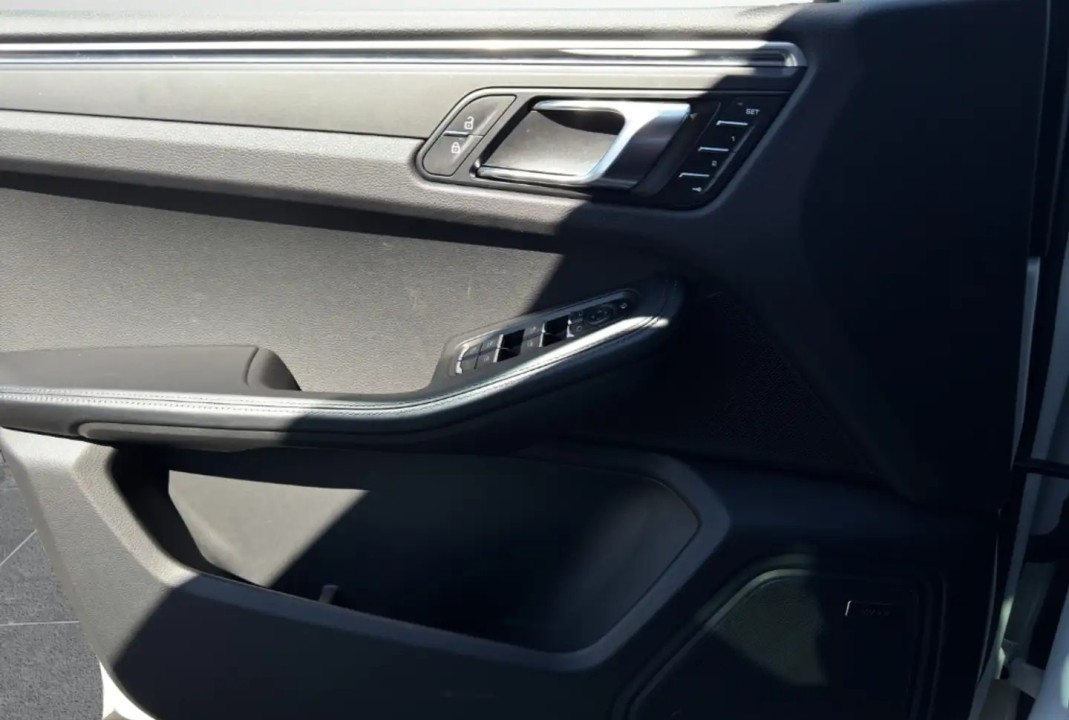 Porsche Macan T - foto 18