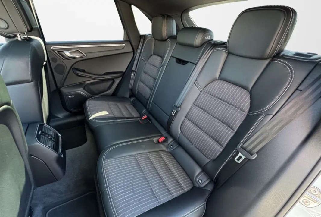 PORSCHE Macan 2023 — imagine 20