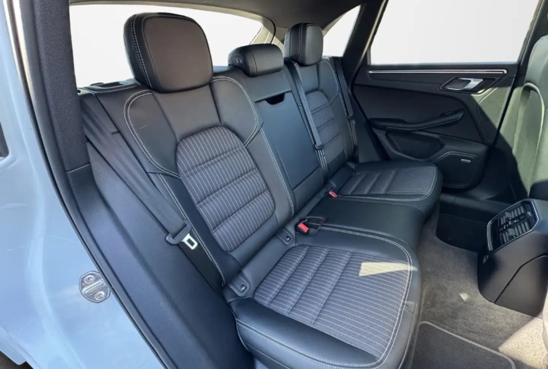 Porsche Macan T - foto 11