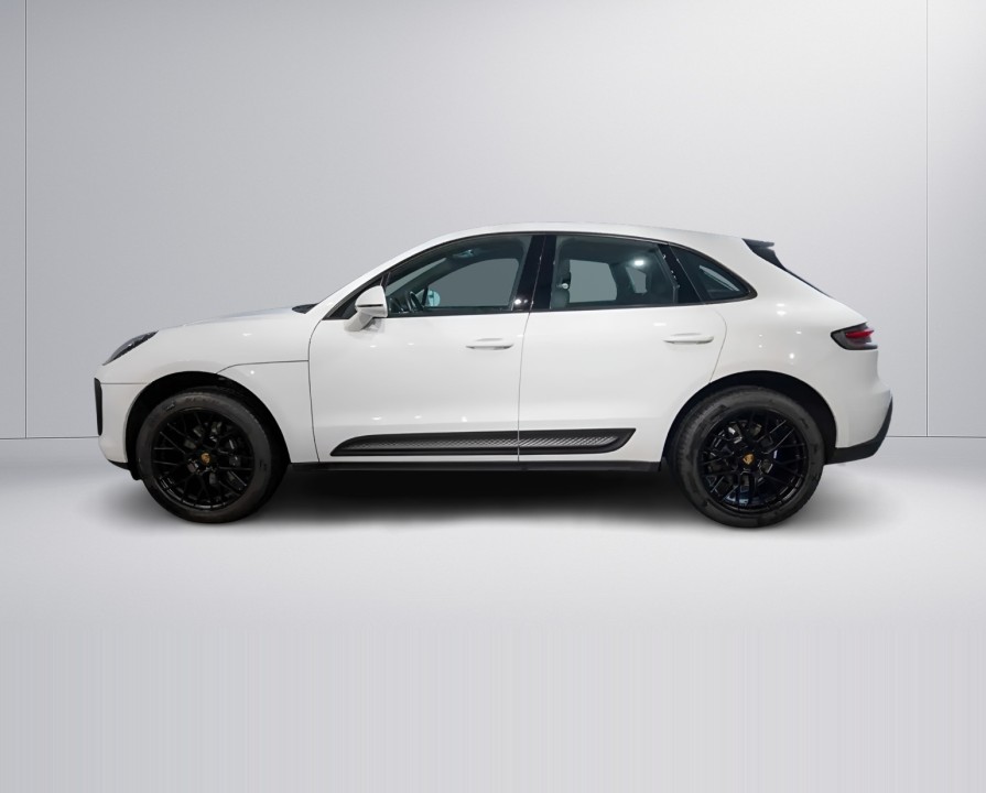 PORSCHE Macan 2024 — imagine 3