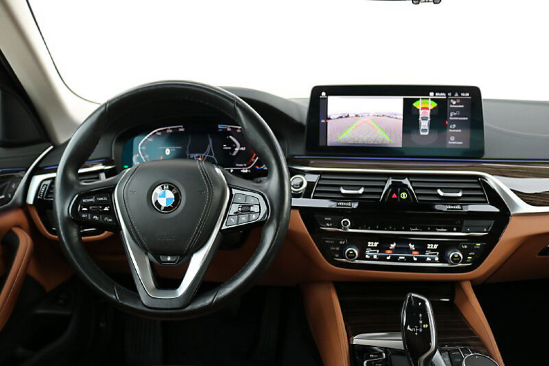 BMW Seria 5 520d xDrive Luxury Line (5)