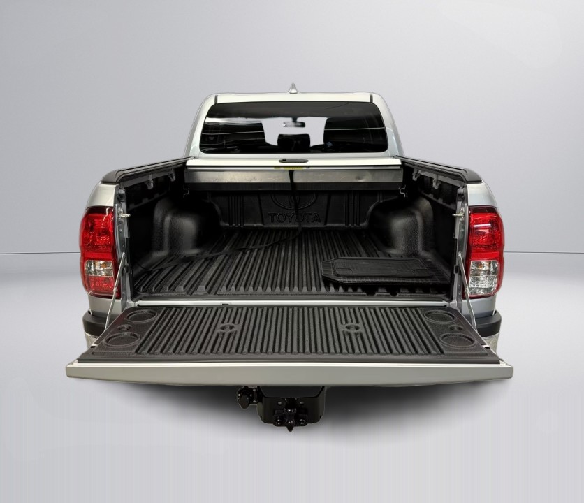 Toyota Hilux 2.8D - foto 21
