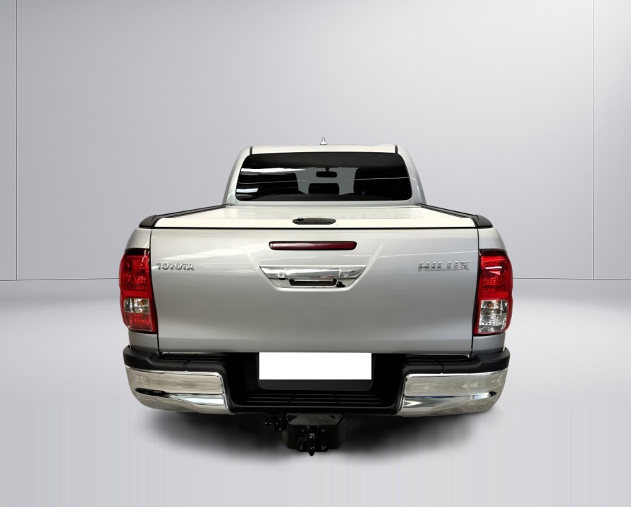 Toyota Hilux 2.8D (4)
