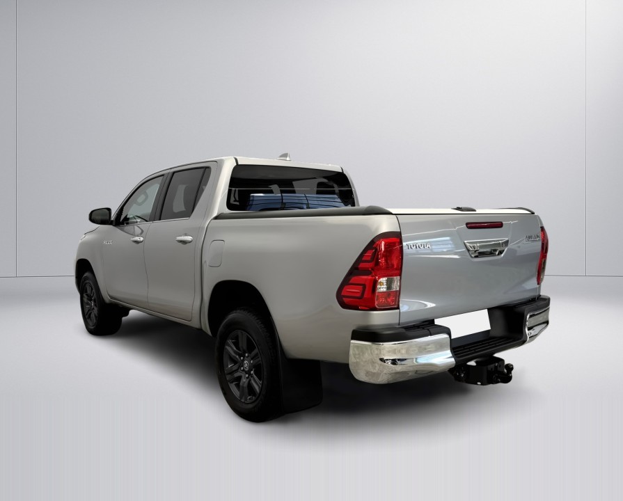 Toyota Hilux 2.8D (5)