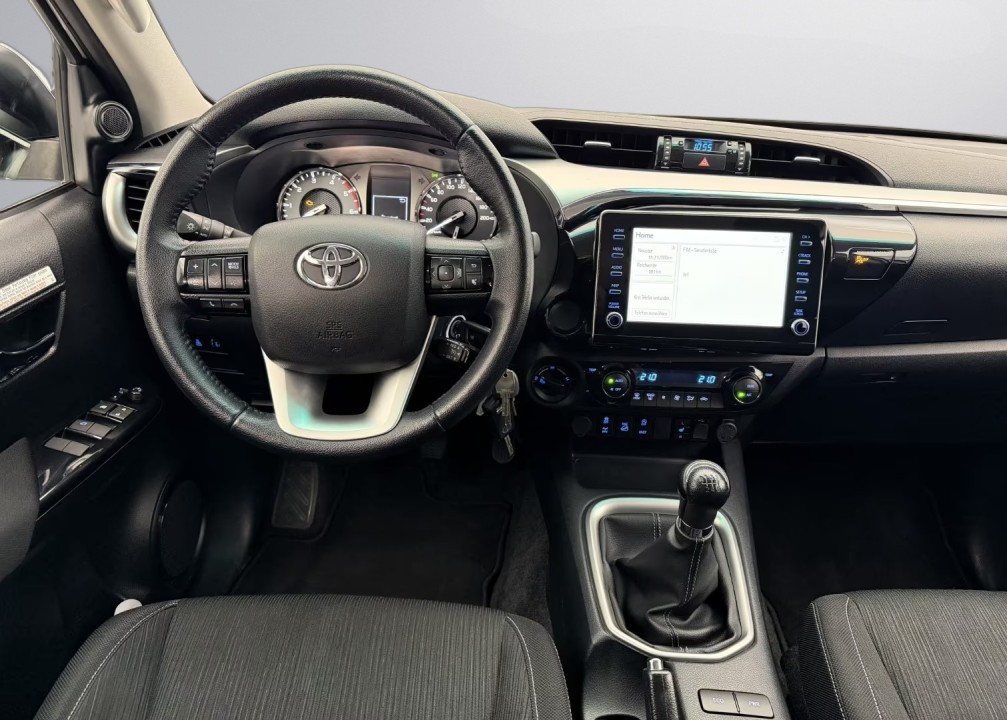 Toyota Hilux 2.8D - foto 10