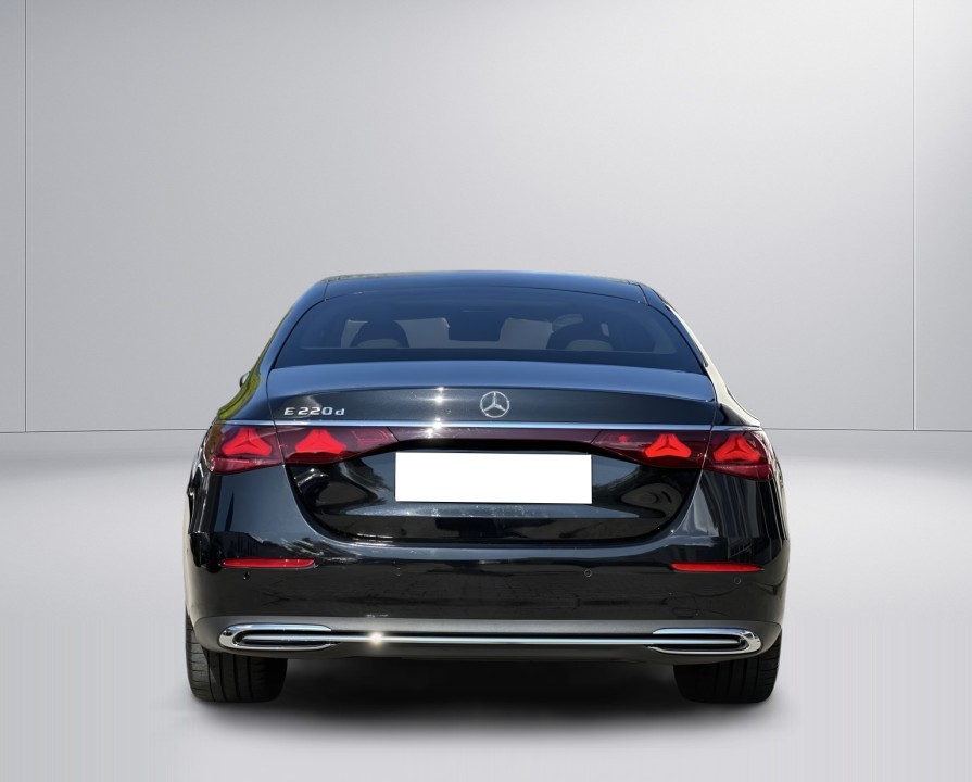 MERCEDES-BENZ E-Class 2024 — imagine 3